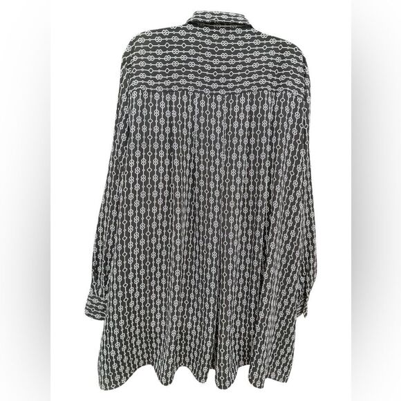 LANE BRYANT Womens Polyester Long Sleeve Blouse Geometric Black White Size 26/28 - Picture 2 of 5